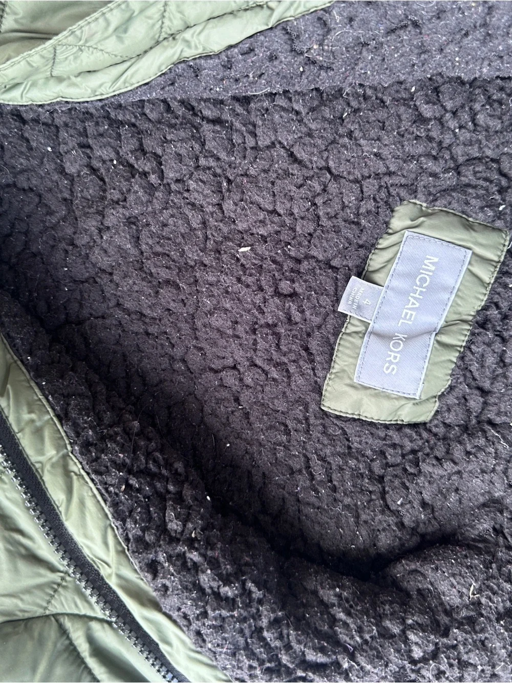 Michael Kors Kids size 4 Hooded Puffer Jacket in Olive